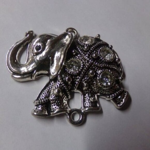 Antique Silver Clear Rhinestone Elephant Link Connector - Picture 1 of 2
